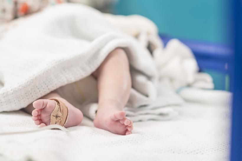 أقدام طفل رضيع في مستشفى غريت أورموند ستريت 