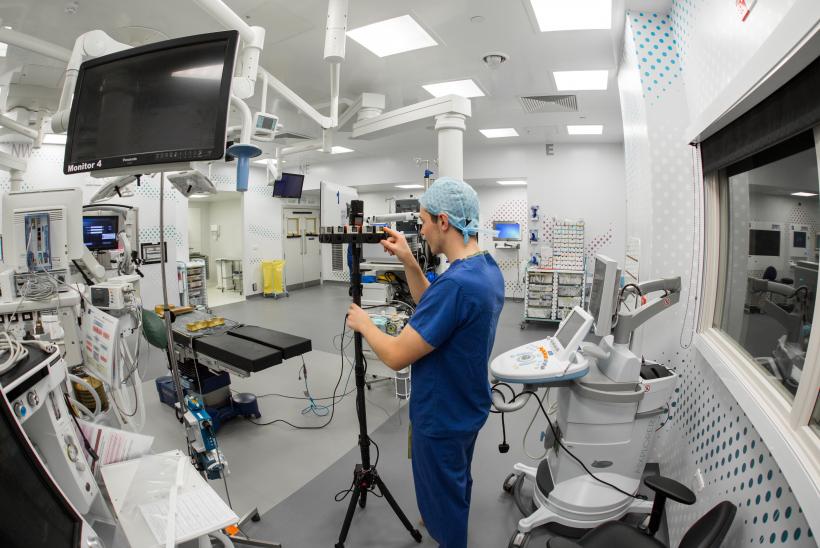 Filming the VR in surgery